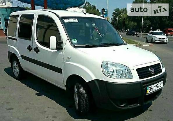 Мінівен Fiat Doblo