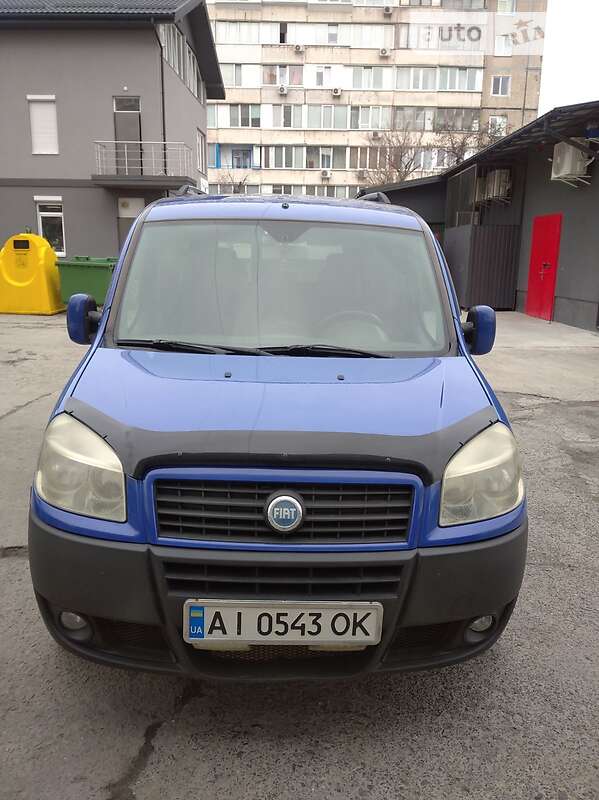 Седан Fiat Doblo