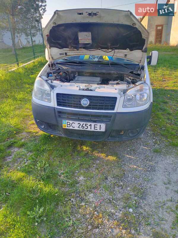 Седан Fiat Doblo