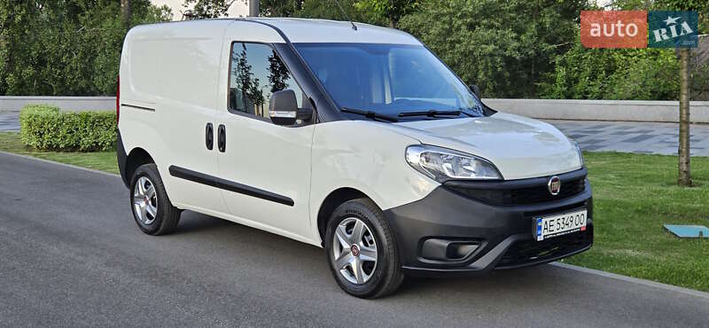Вантажівки Fiat Doblo
