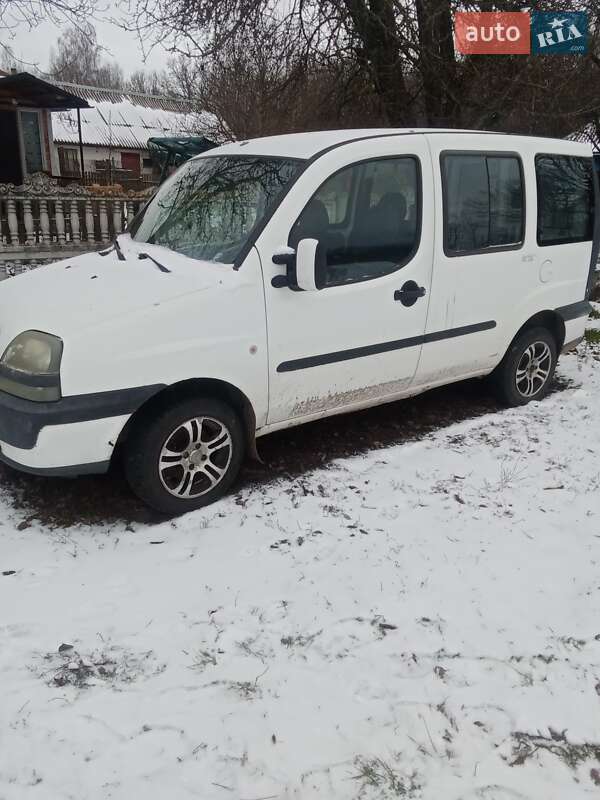 Хетчбек Fiat Doblo