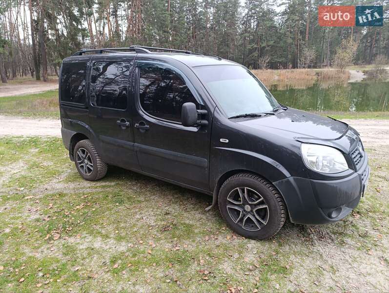 Минивэн Fiat Doblo 2009 в Черкассах