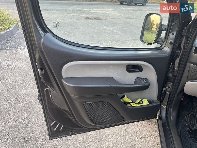 Минивэн Fiat Doblo 2007 в Запорожье