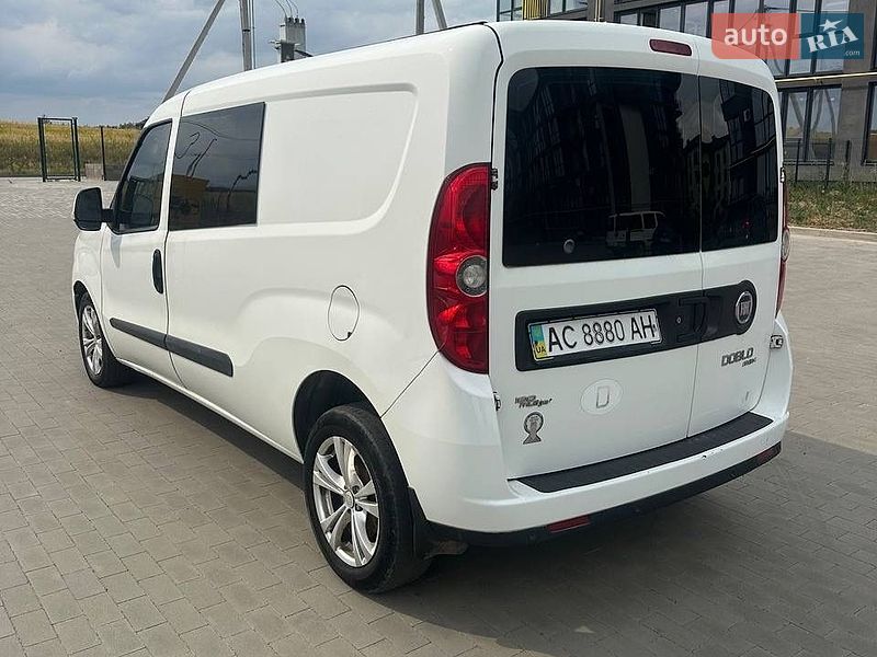 Грузовой фургон Fiat Doblo 2011 в Луцке