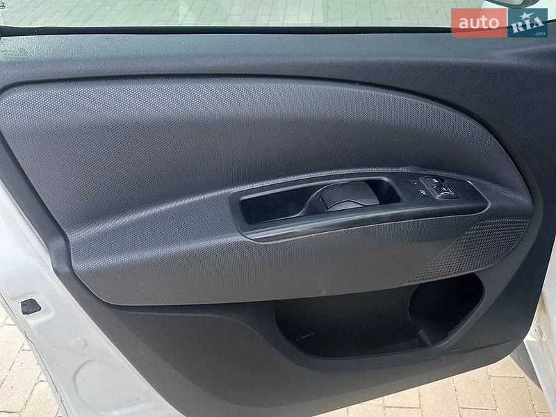 Грузовой фургон Fiat Doblo 2011 в Луцке