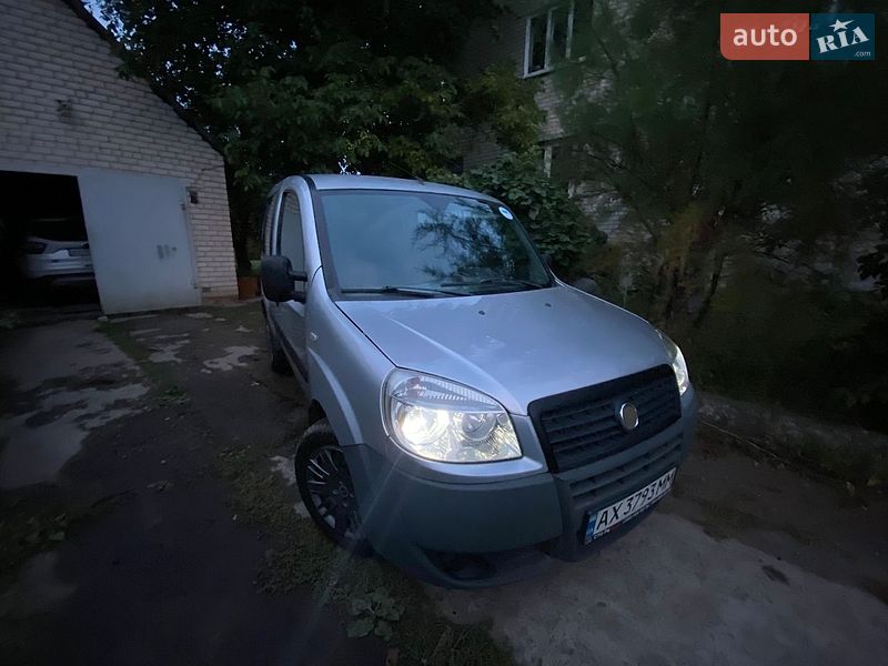 Вантажівки Fiat Doblo