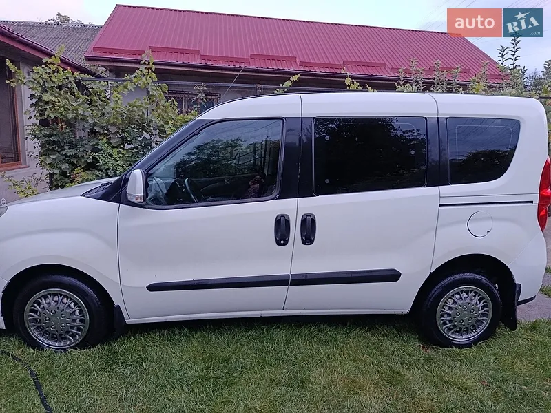 Fiat Doblo 2011