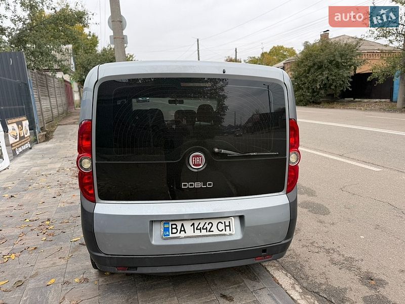 Мінівен Fiat Doblo 2010 в Кропивницькому