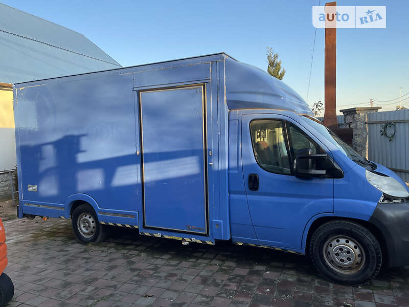 Вантажний фургон Fiat Ducato