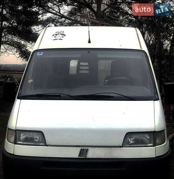 Вантажопасажирський фургон Fiat Ducato