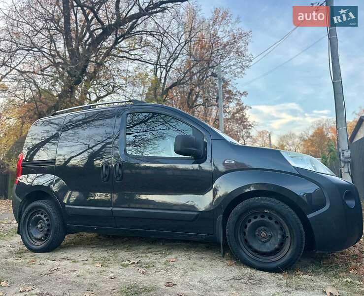 Вантажопасажирський фургон Fiat Fiorino