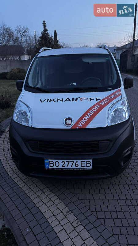 Вантажопасажирський фургон Fiat Fiorino