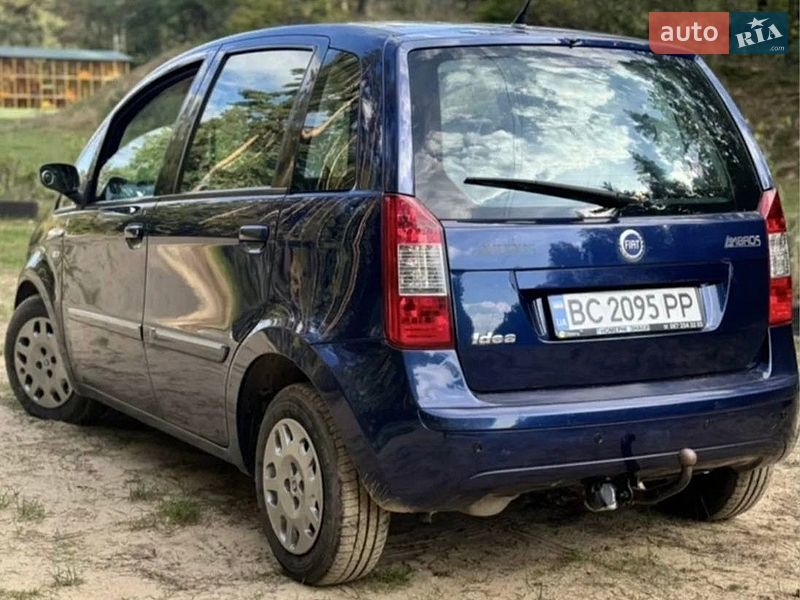 Минивэн Fiat Idea