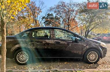 Fiat Linea  2012