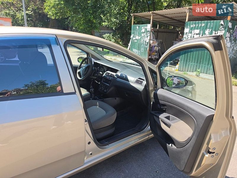 Седан Fiat Linea 2012 в Киеве