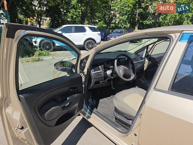 Седан Fiat Linea 2012 в Киеве