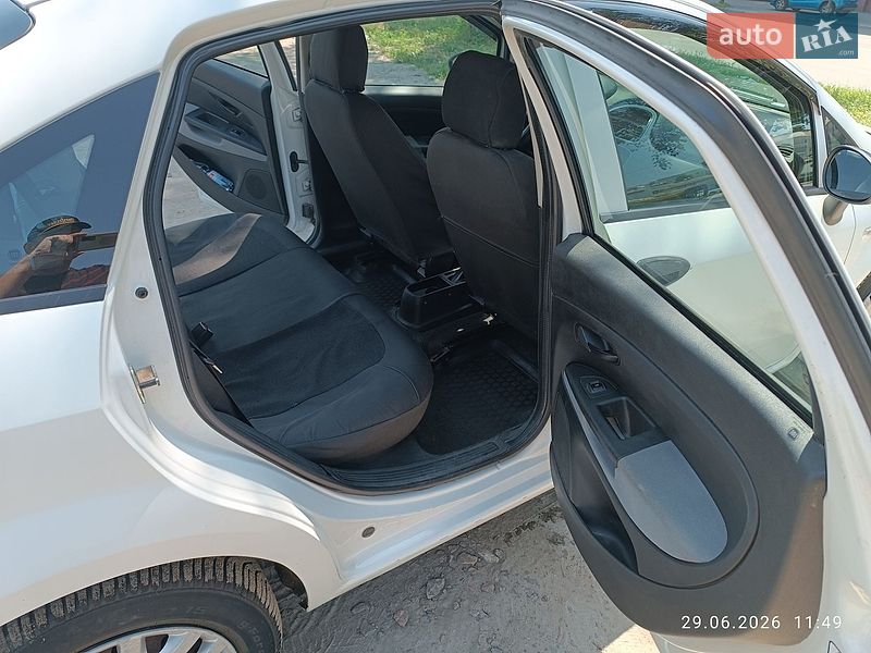 Седан Fiat Linea 2013 в Киеве