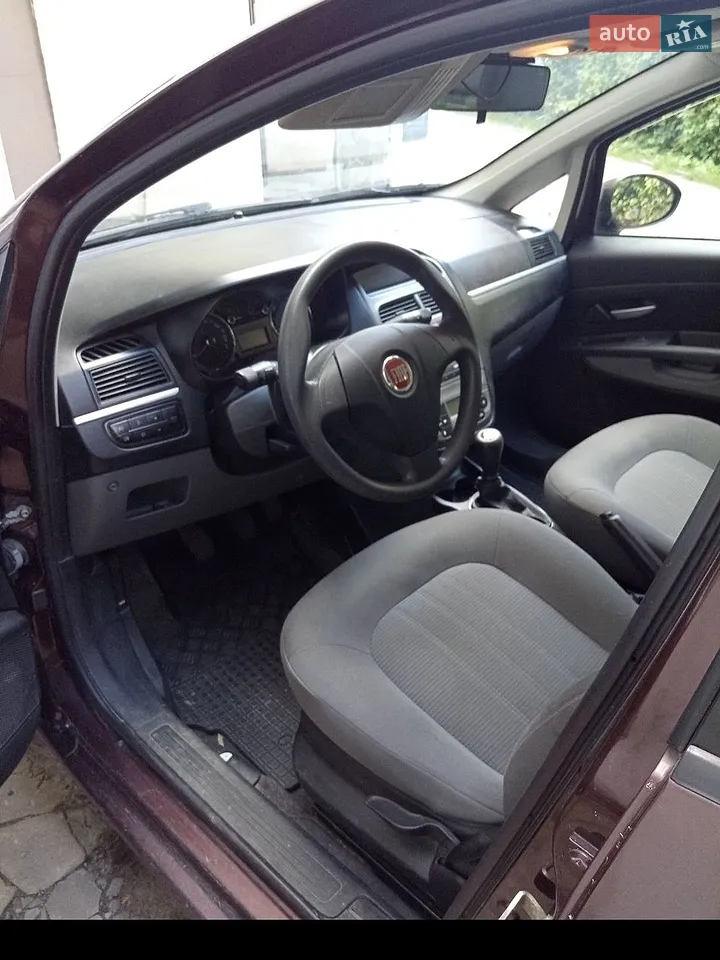 2012 Fiat Linea - мініатюра 2