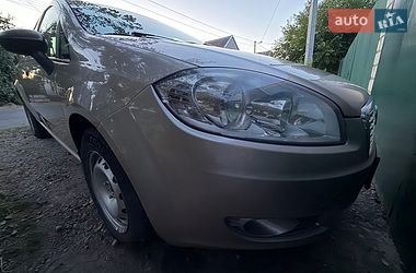 Fiat Linea  2012