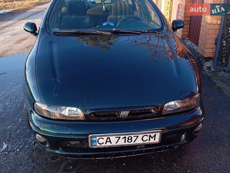 Седан Fiat Marea