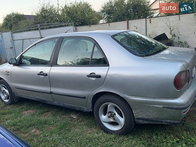 Седан Fiat Marea 1997 в Обухове