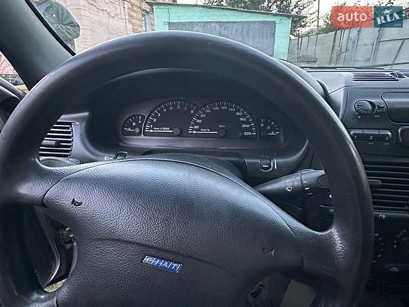 Седан Fiat Marea 1997 в Обухове