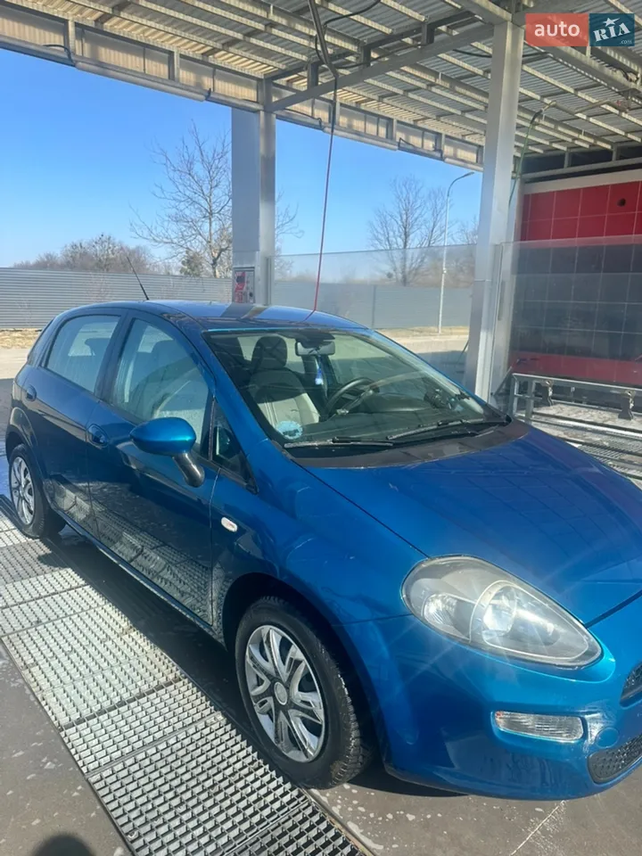 2011 Fiat Punto - мініатюра 2