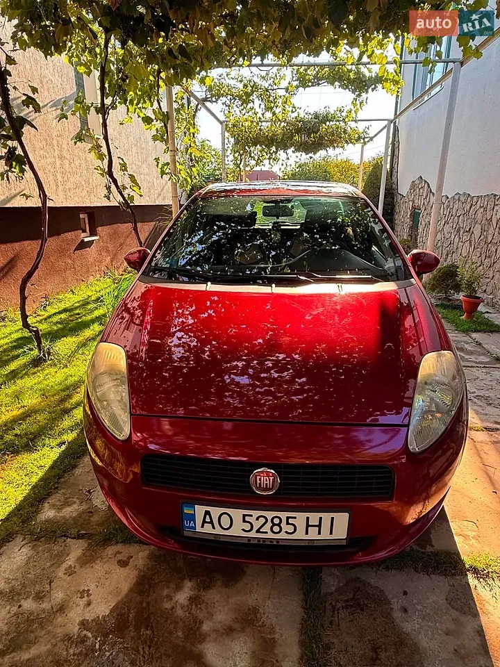 2010 Fiat Punto - мініатюра 2