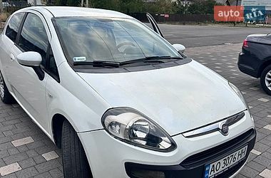 Хэтчбек Fiat Punto 2011 в Ужгороде Хэтчбек Fiat Punto 2011 в Ужгороде