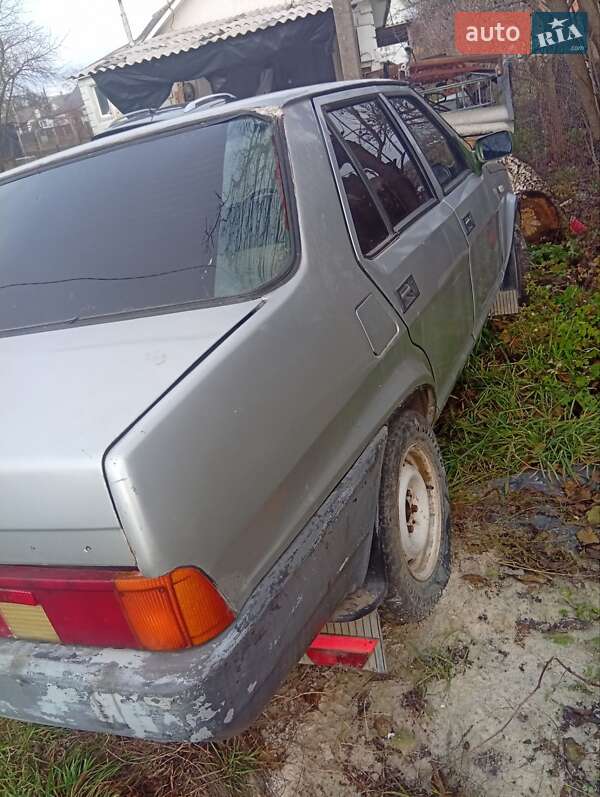 Седан Fiat Regatta