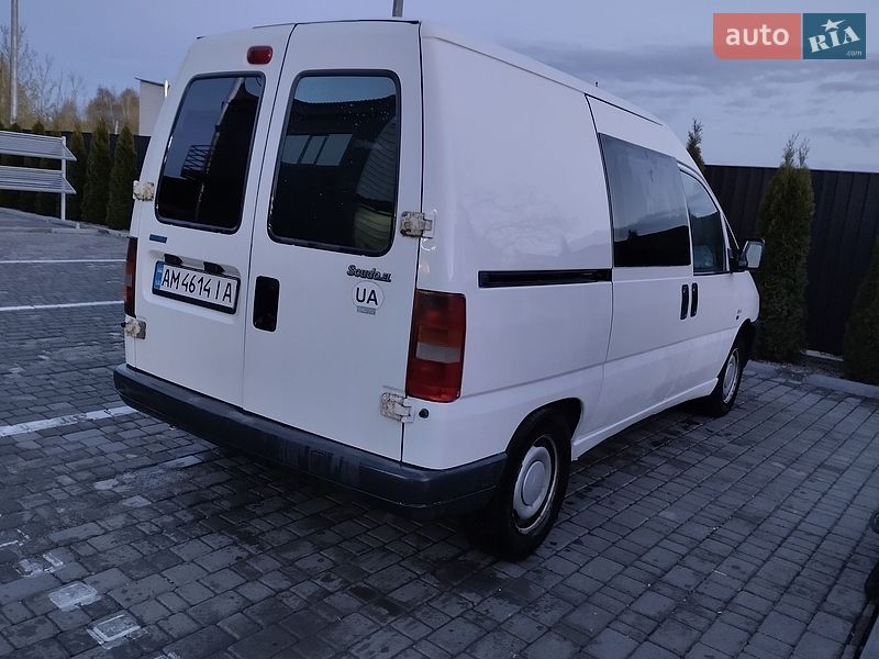 Вантажопасажирський фургон Fiat Scudo