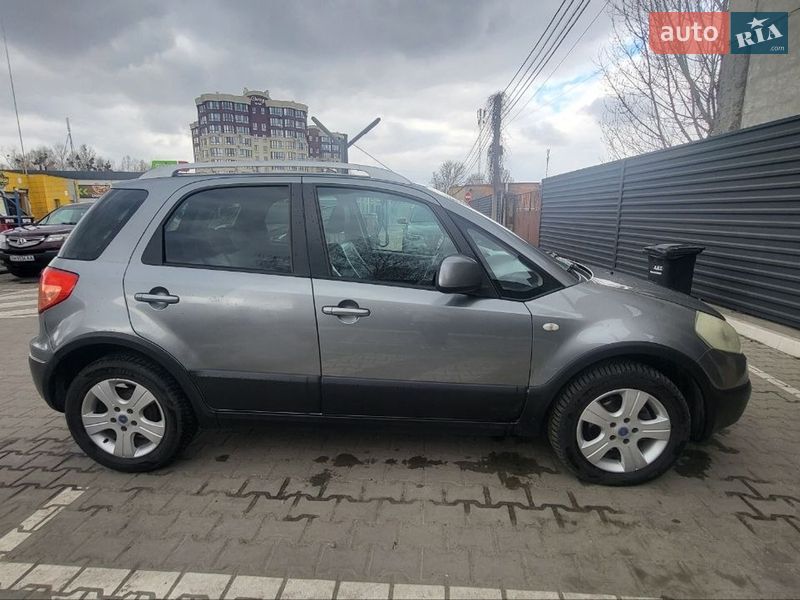 Позашляховик / Кросовер Fiat Sedici