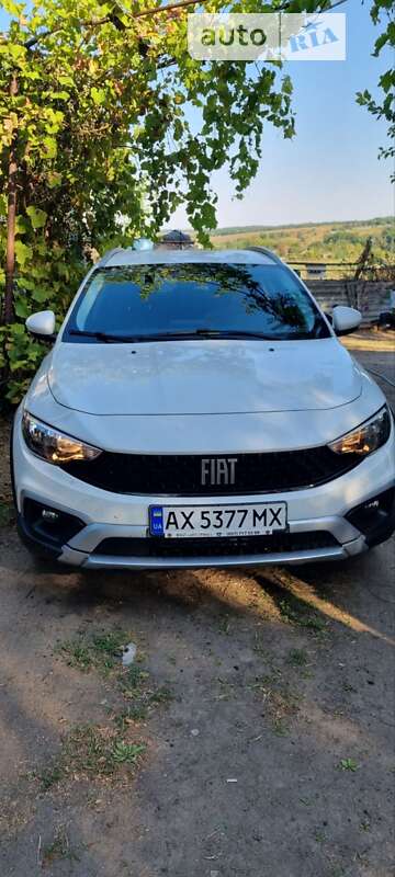 Fiat Tipo Cross