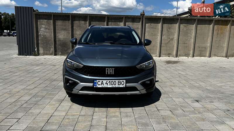 Легковые Fiat Tipo Cross