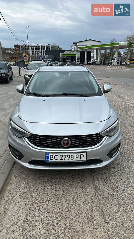 Седан Fiat Tipo
