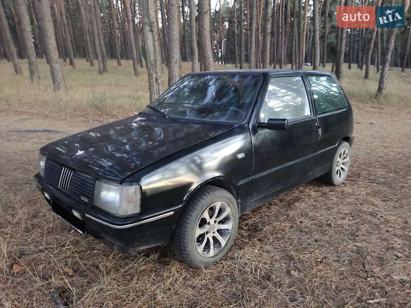 Хэтчбек Fiat Uno 1986 в Сумах