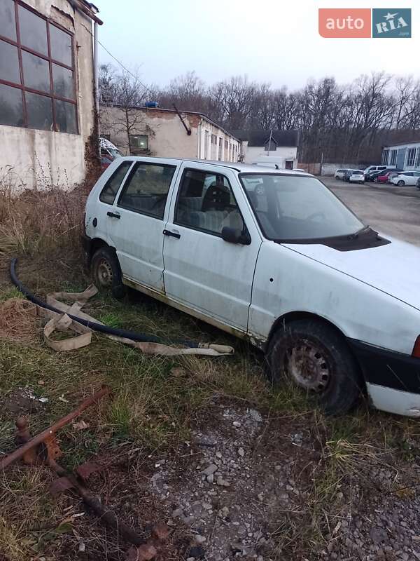 Хэтчбек Fiat Uno