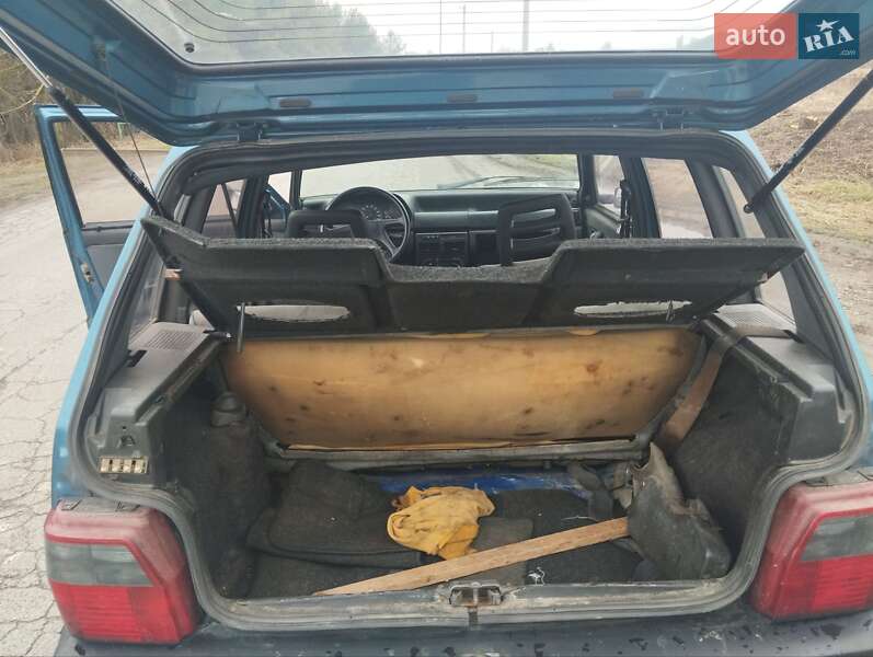 Хэтчбек Fiat Uno 1994 в Луцке