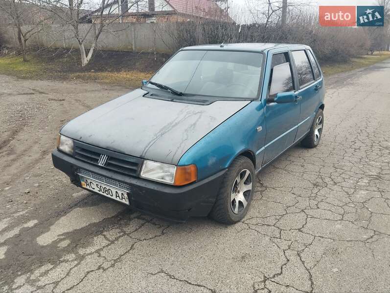 Хетчбек Fiat Uno