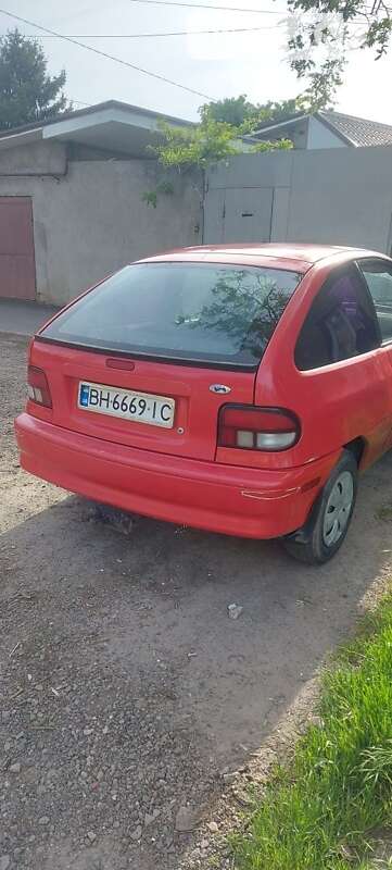 Хэтчбек Ford Aspire