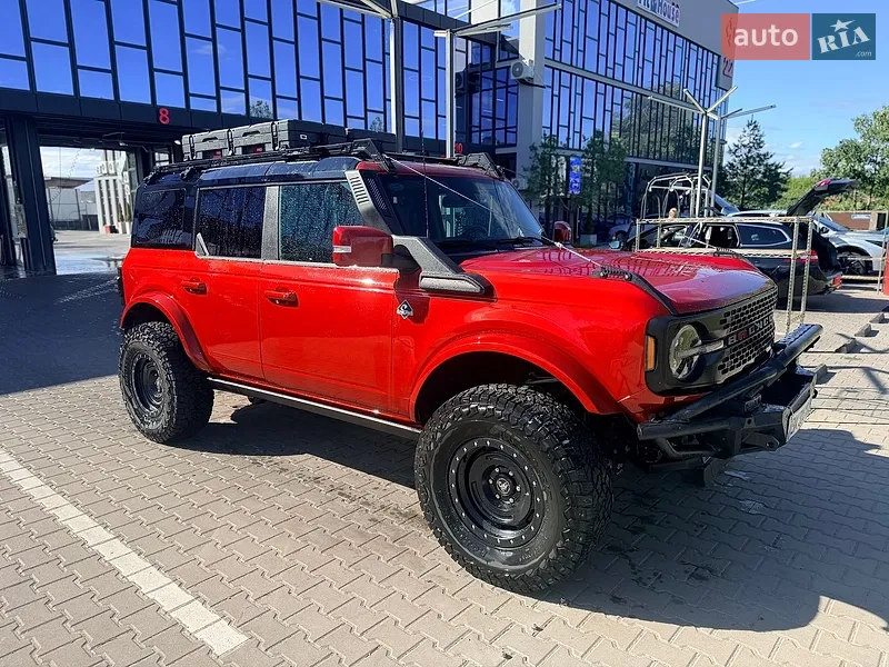 Ford Bronco 2024