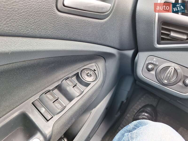 Минивэн Ford C-Max 2014 в Киеве
