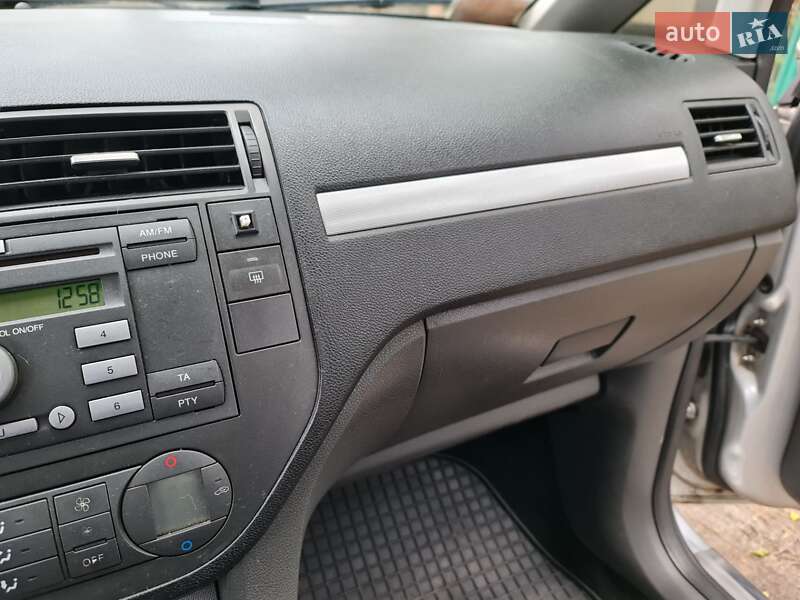 Мінівен Ford C-Max 2005 в Ірпені