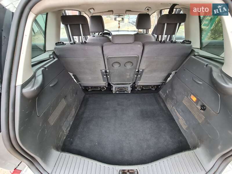 Мінівен Ford C-Max 2005 в Ірпені