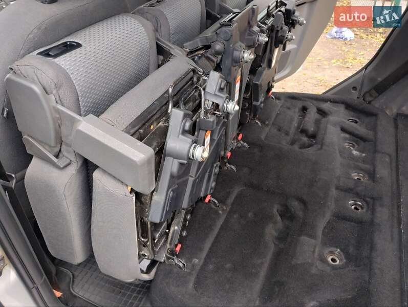 Мінівен Ford C-Max 2005 в Ірпені