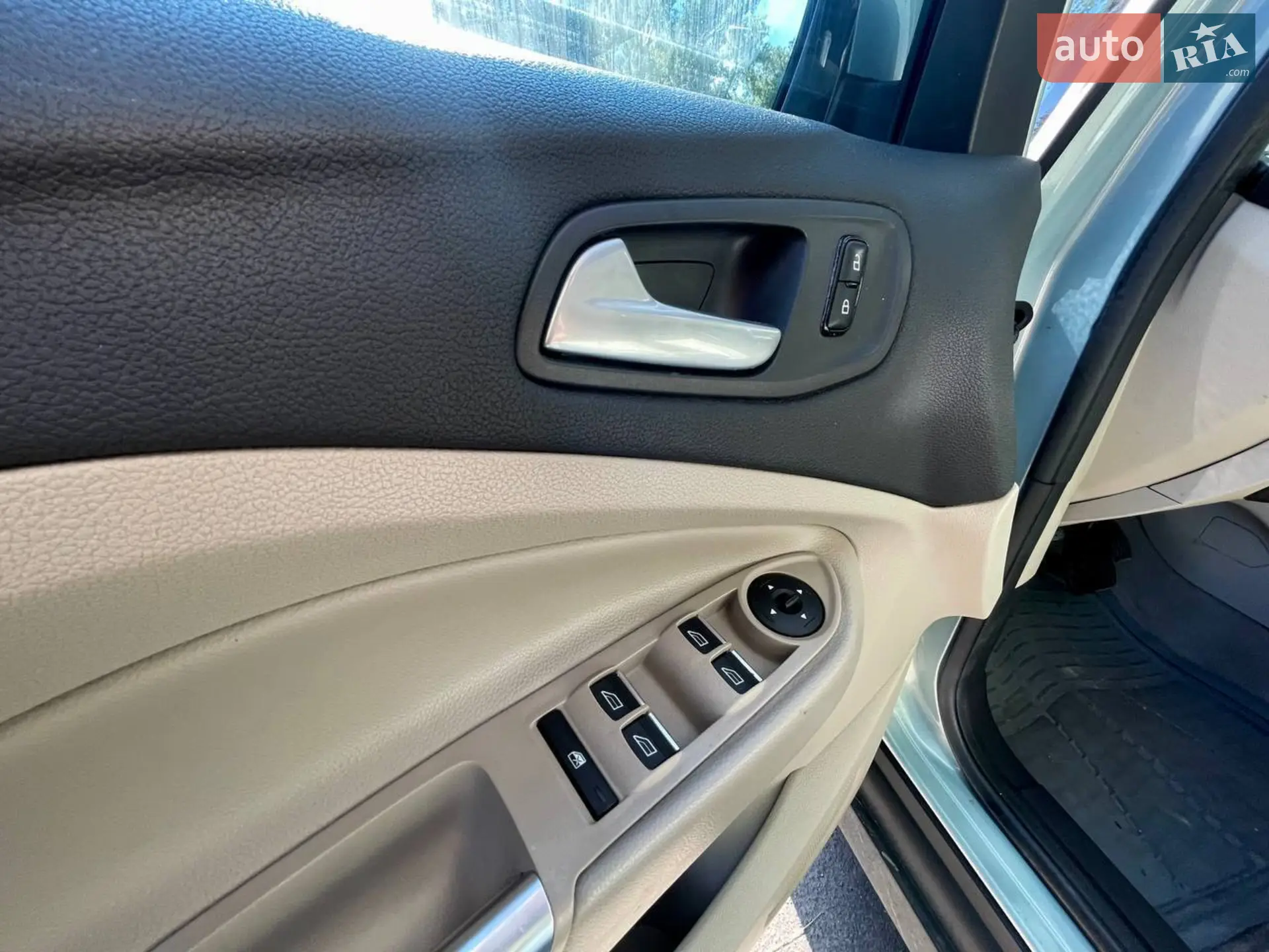 Ford C-Max 2012 VIN 1FADP5AU4DL514746 фото оголошення 12 з 26