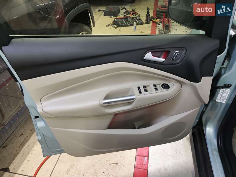 Мінівен Ford C-Max 2014 в Києві
