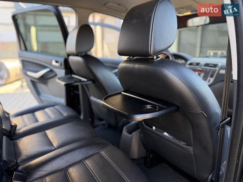 Минивэн Ford C-Max 2009 в Берегово