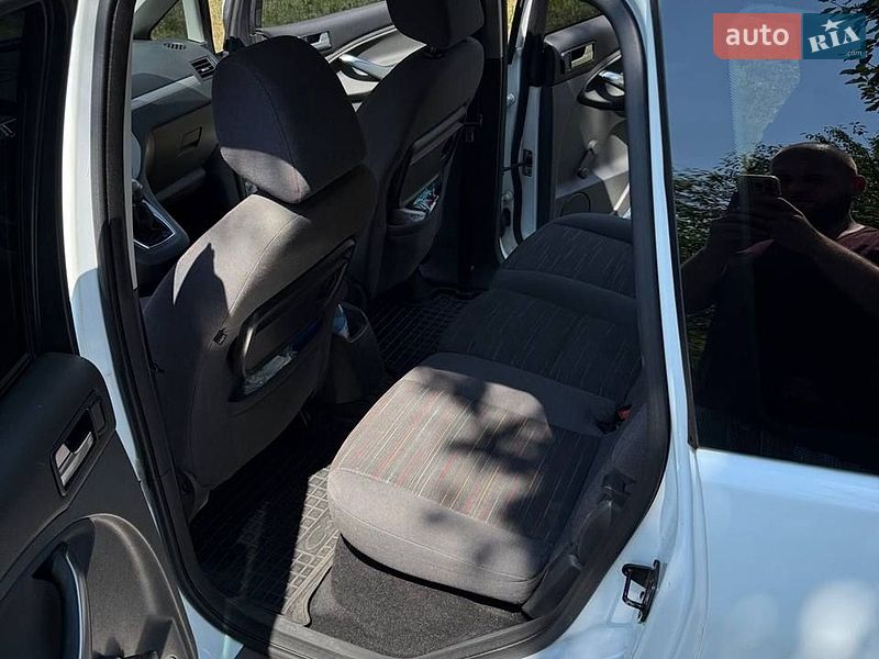 Мінівен Ford C-Max 2009 в Рівному фото 21 Мінівен Ford C-Max 2009 в Рівному