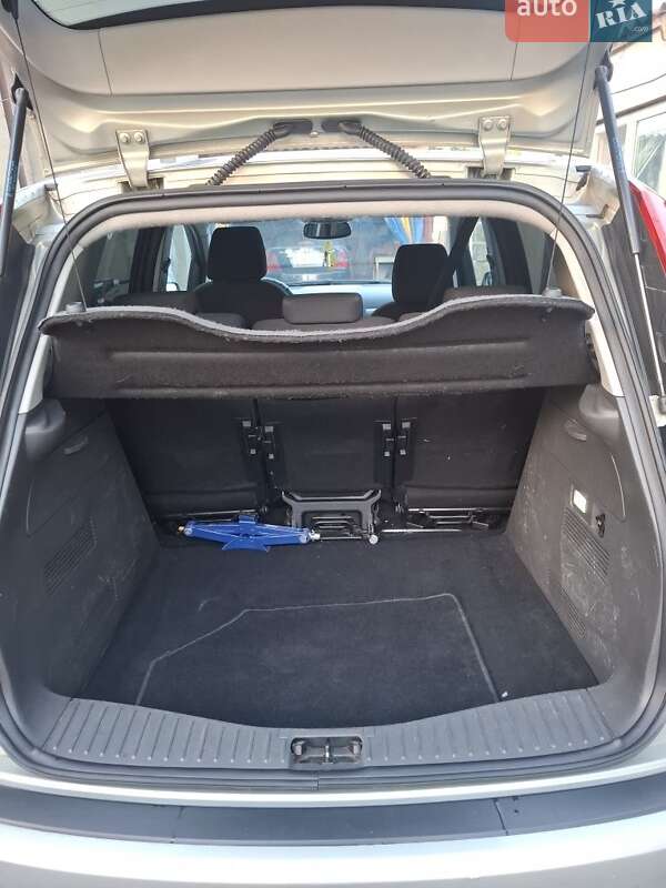 Минивэн Ford C-Max 2009 в Беляевке